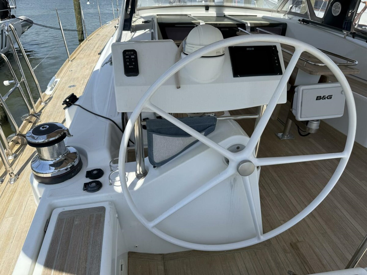 https://arconyachts.ams3.digitaloceanspaces.com/200847/conversions/large_4871332-optimize.jpg