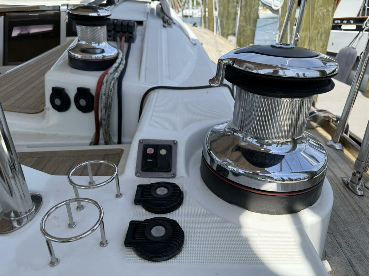 https://arconyachts.ams3.digitaloceanspaces.com/200858/conversions/large_4871340-optimize.jpg