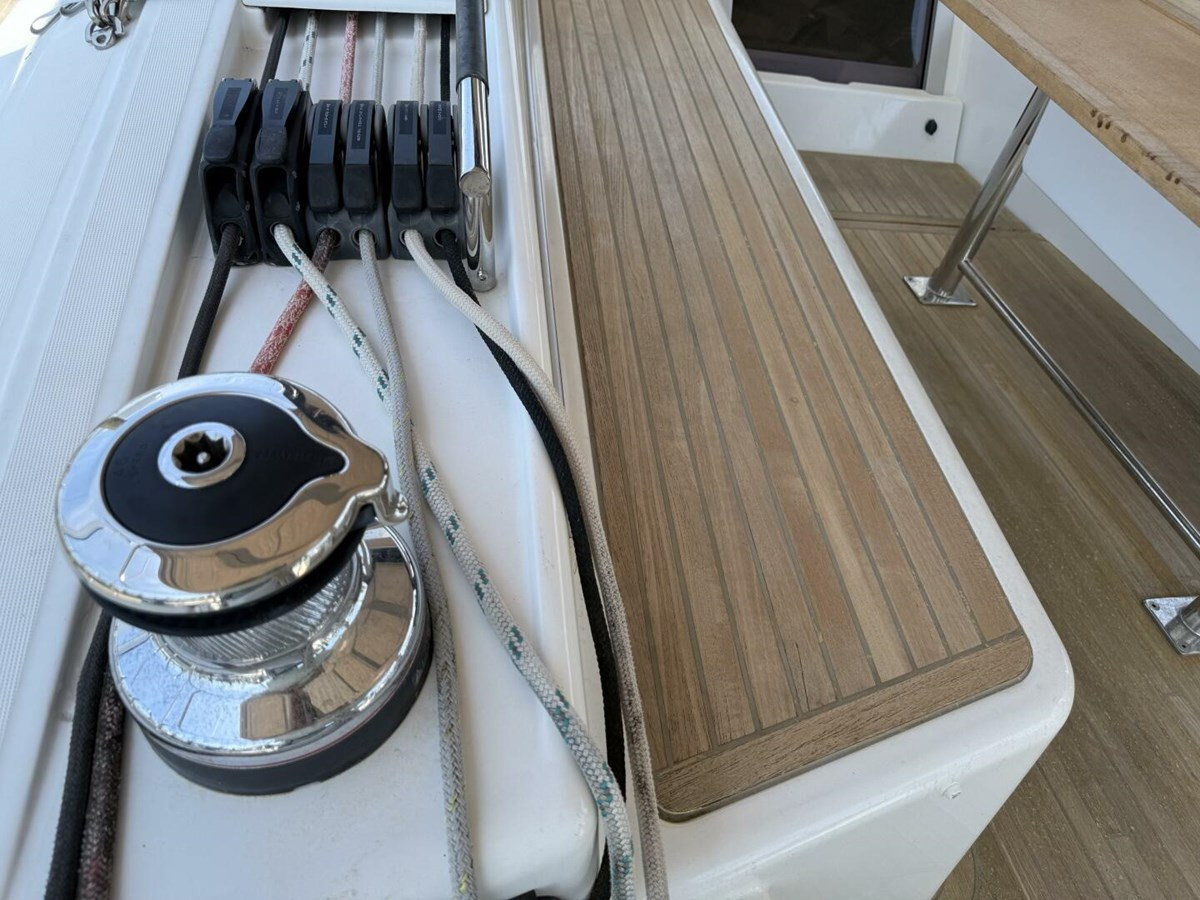 https://arconyachts.ams3.digitaloceanspaces.com/200860/conversions/large_4871341-optimize.jpg