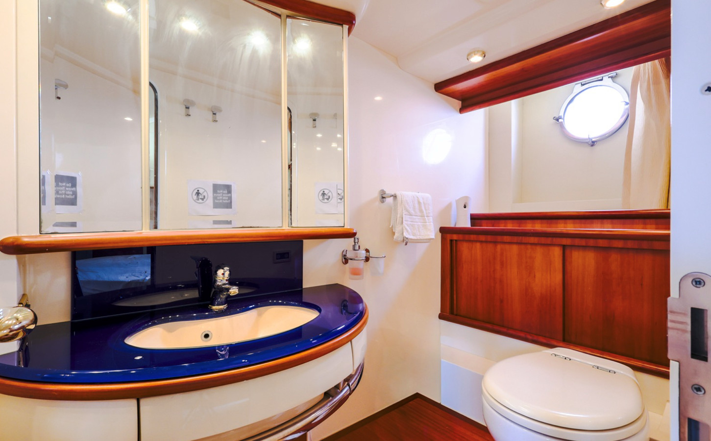 https://arconyachts.ams3.digitaloceanspaces.com/201266/conversions/large_4860191-optimize.jpg
