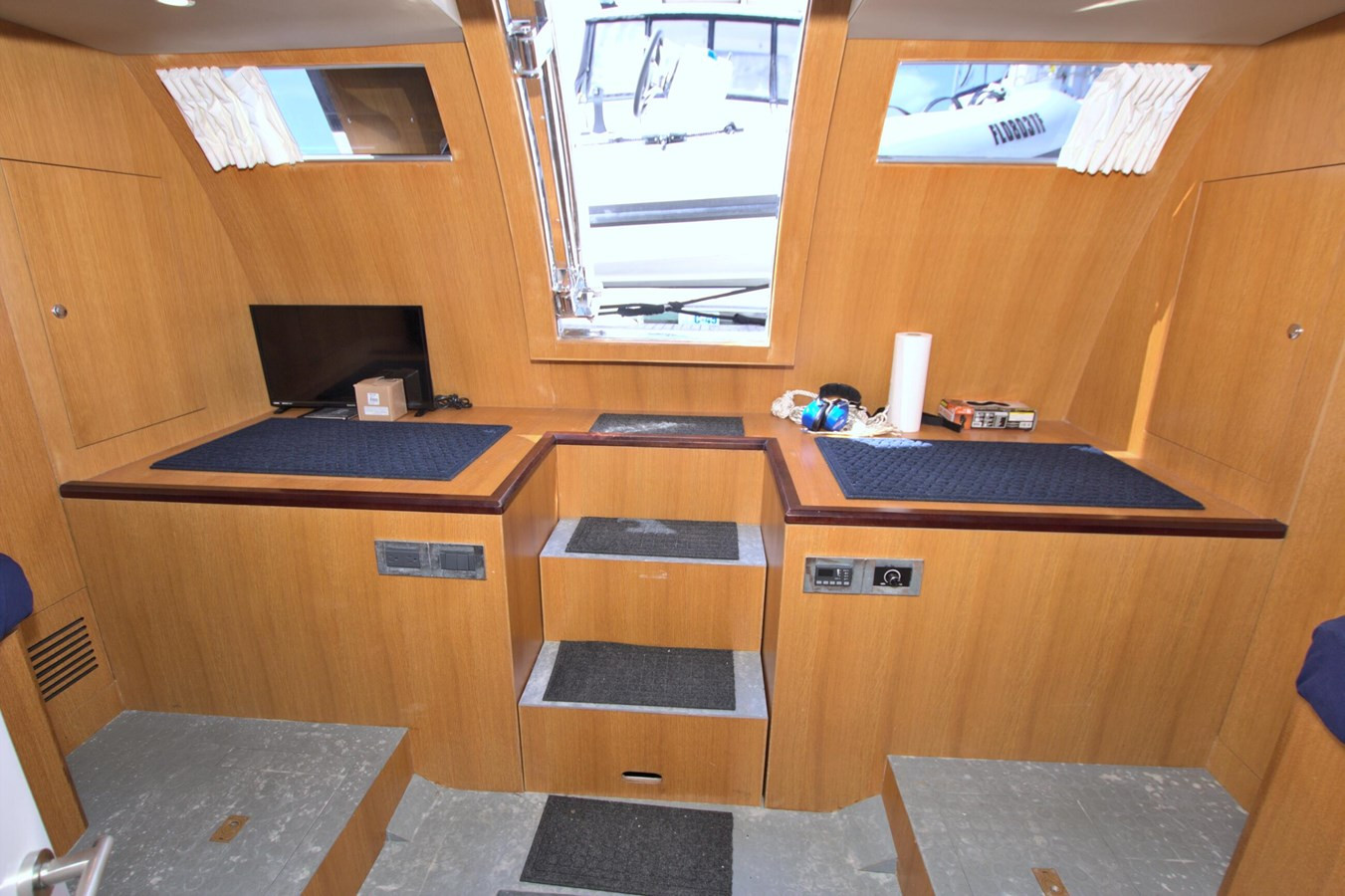 https://arconyachts.ams3.digitaloceanspaces.com/201975/conversions/large_4717910-optimize.jpg