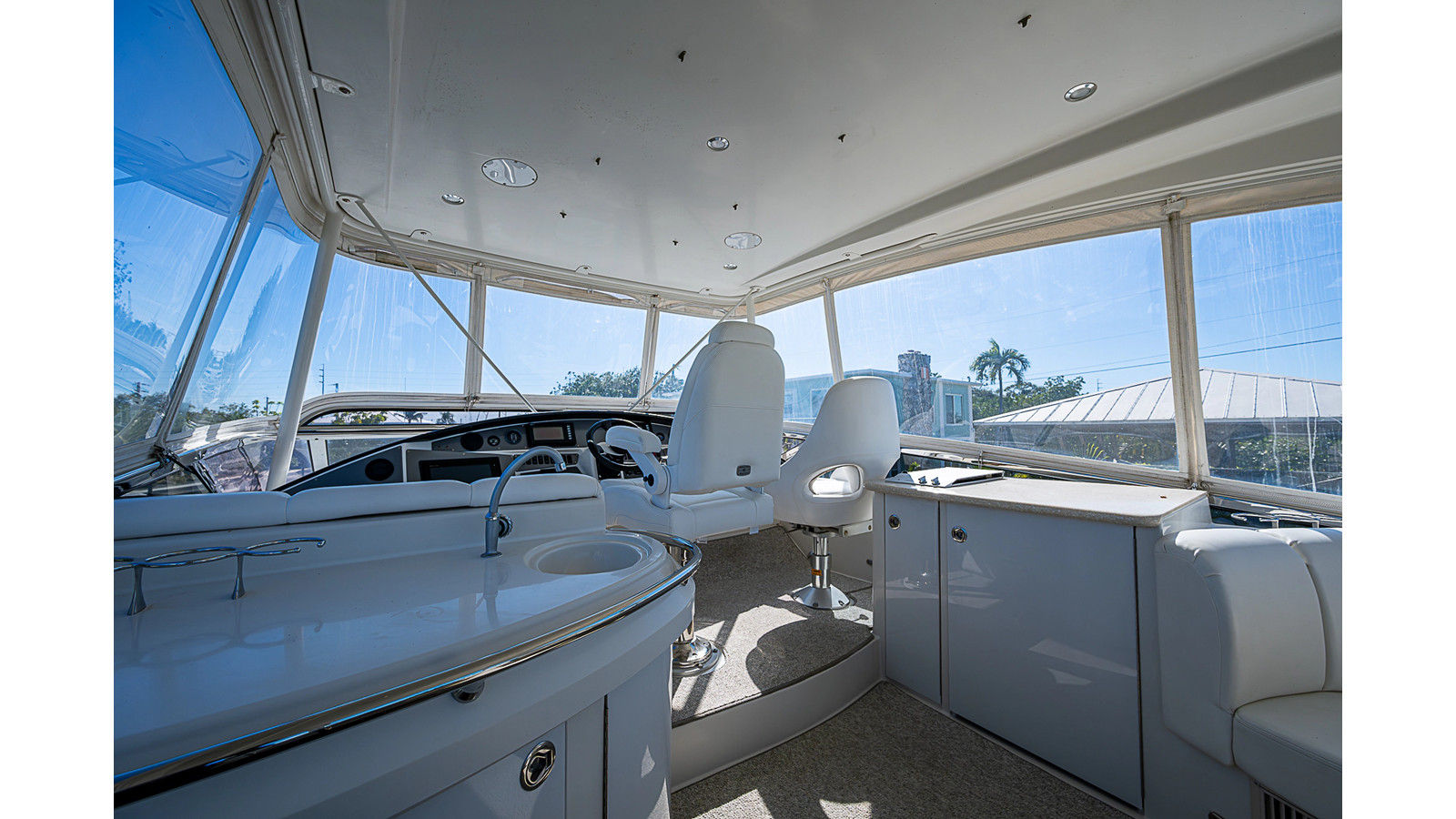 https://arconyachts.ams3.digitaloceanspaces.com/202324/conversions/large_4870710-optimize.jpg