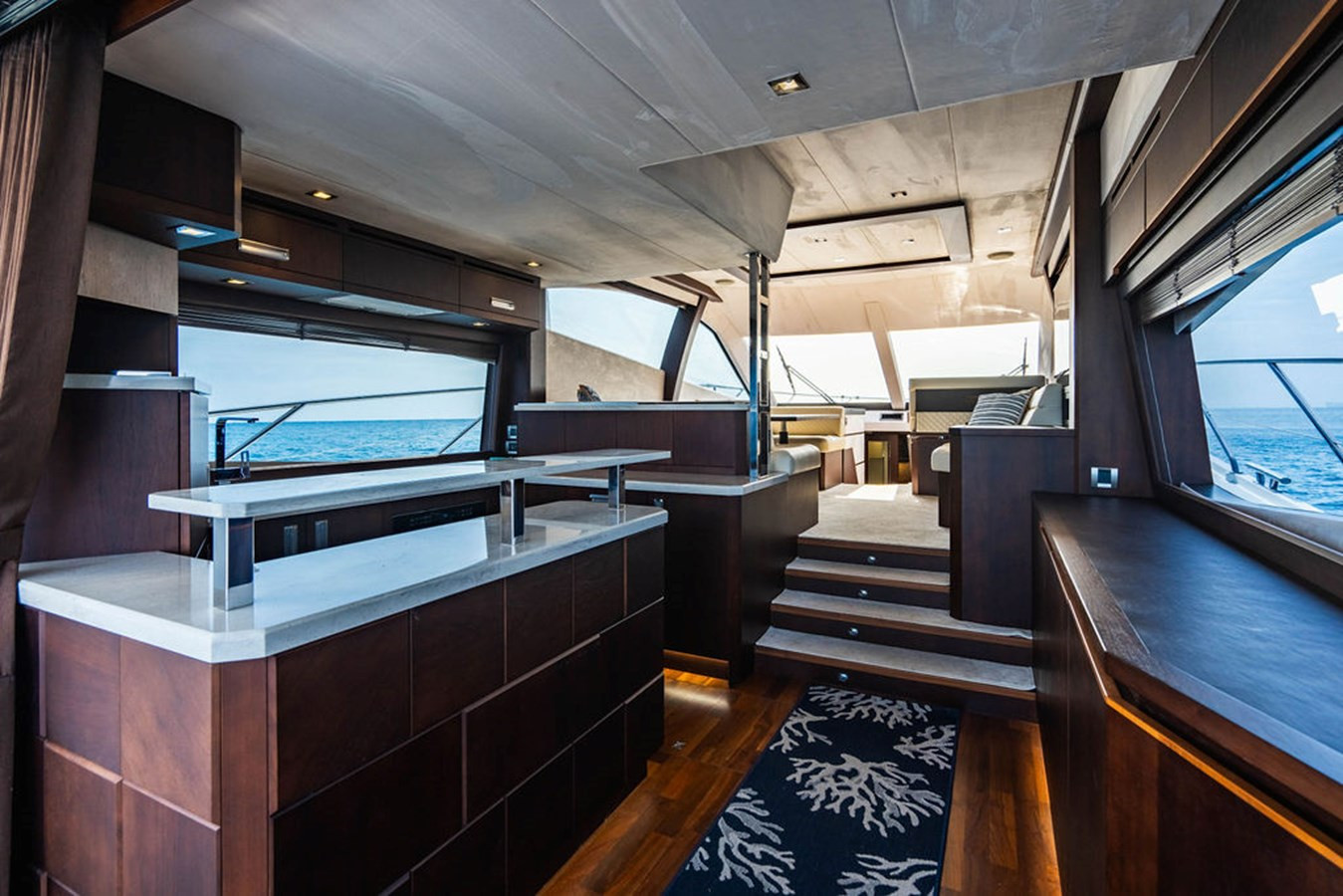 https://arconyachts.ams3.digitaloceanspaces.com/202468/conversions/large_4394200-optimize.jpg