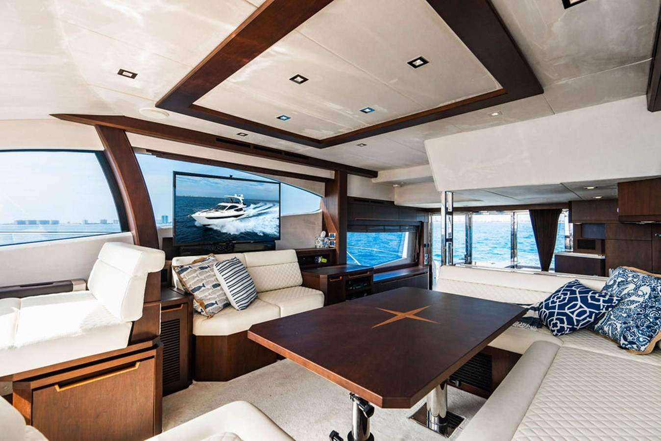 https://arconyachts.ams3.digitaloceanspaces.com/202478/conversions/large_4394209-optimize.jpg