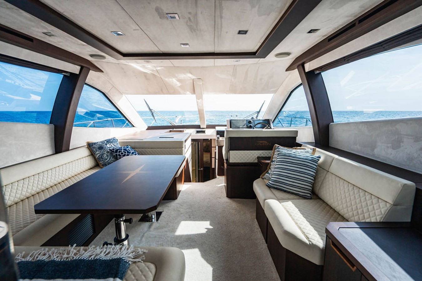 https://arconyachts.ams3.digitaloceanspaces.com/202484/conversions/large_4394213-optimize.jpg