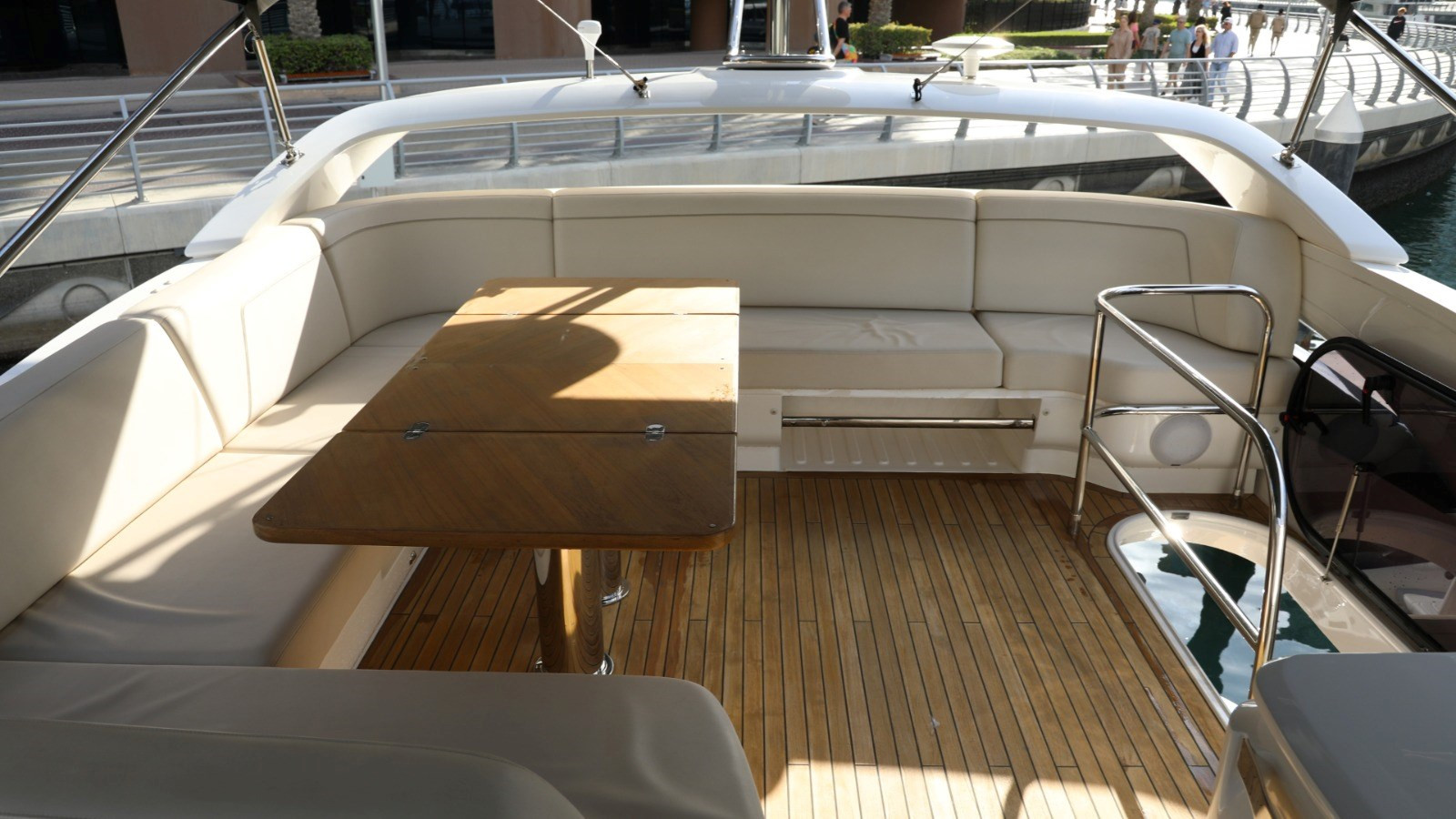 https://arconyachts.ams3.digitaloceanspaces.com/203219/conversions/large_4863189-optimize.jpg