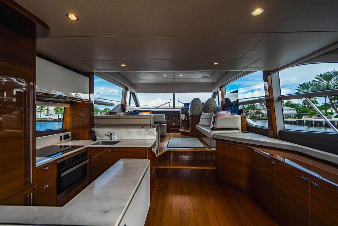 https://arconyachts.ams3.digitaloceanspaces.com/203413/conversions/large_3939021-optimize.jpg