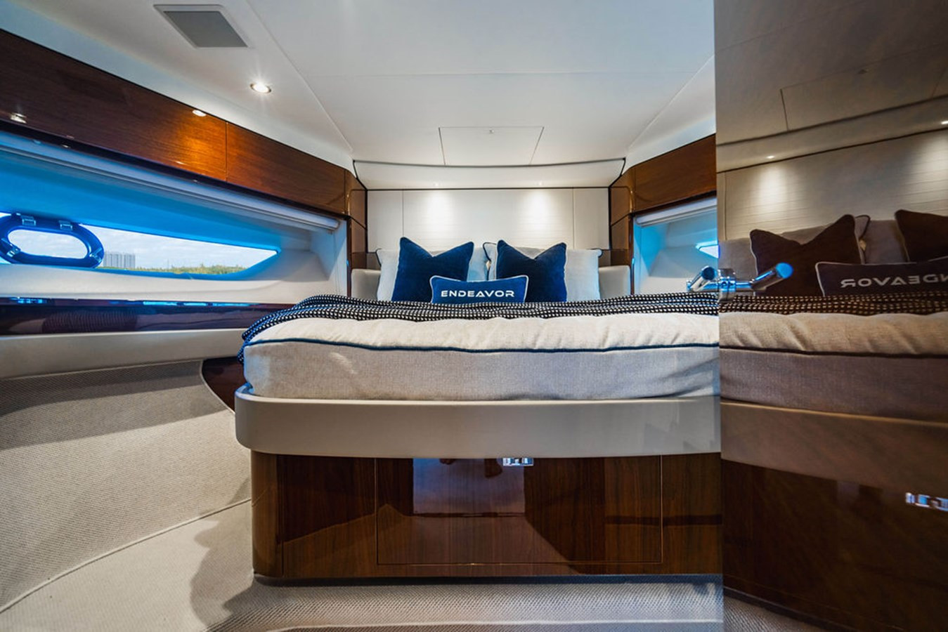 https://arconyachts.ams3.digitaloceanspaces.com/203423/conversions/large_3939026-optimize.jpg