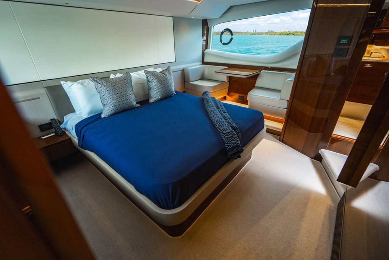 https://arconyachts.ams3.digitaloceanspaces.com/203461/conversions/large_3939045-optimize.jpg