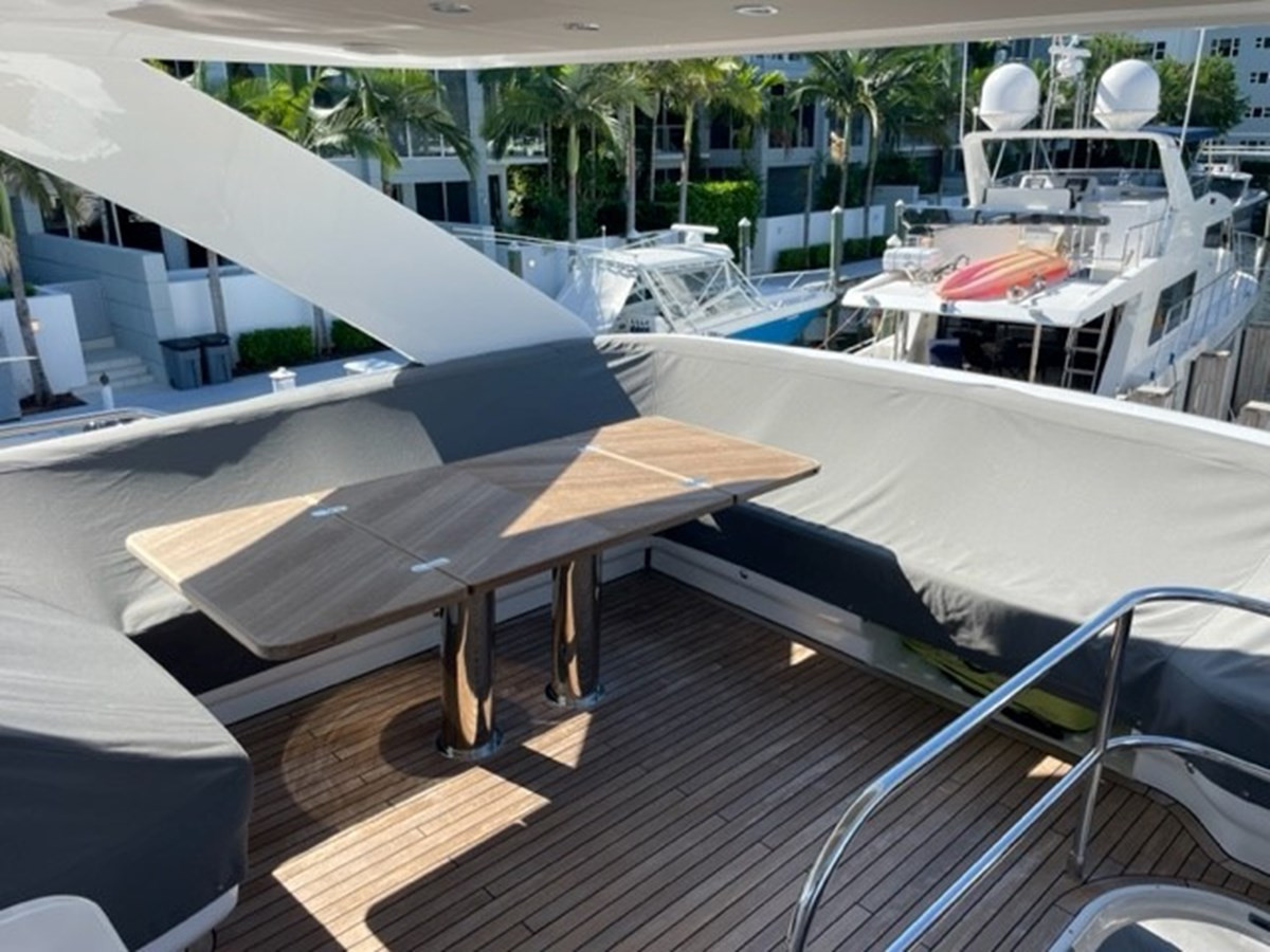https://arconyachts.ams3.digitaloceanspaces.com/203491/conversions/large_3939061-optimize.jpg