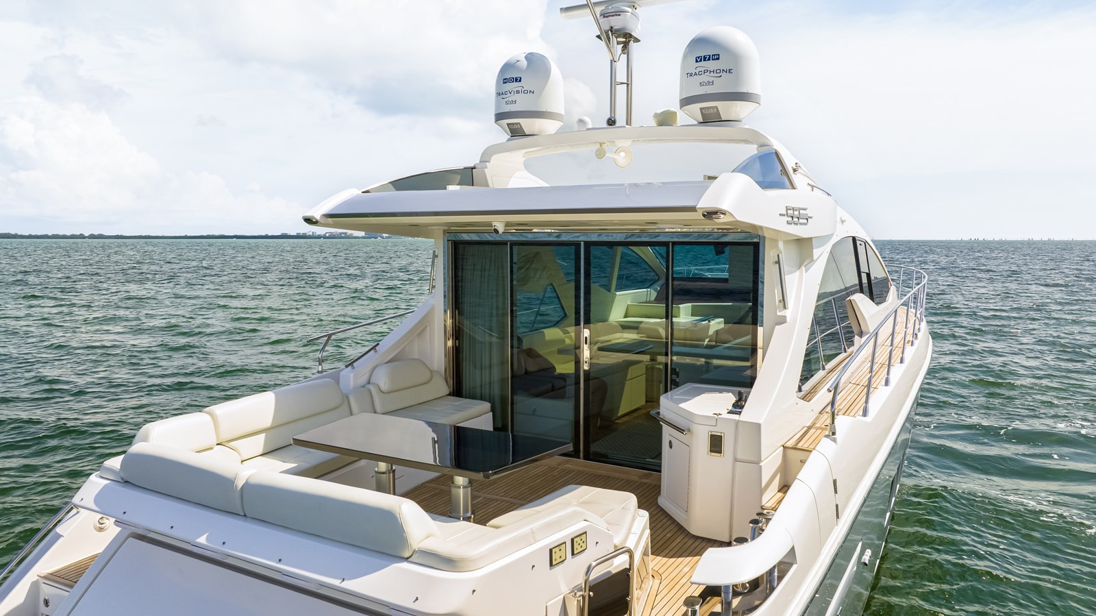 https://arconyachts.ams3.digitaloceanspaces.com/203492/conversions/large_4139286-optimize.jpg