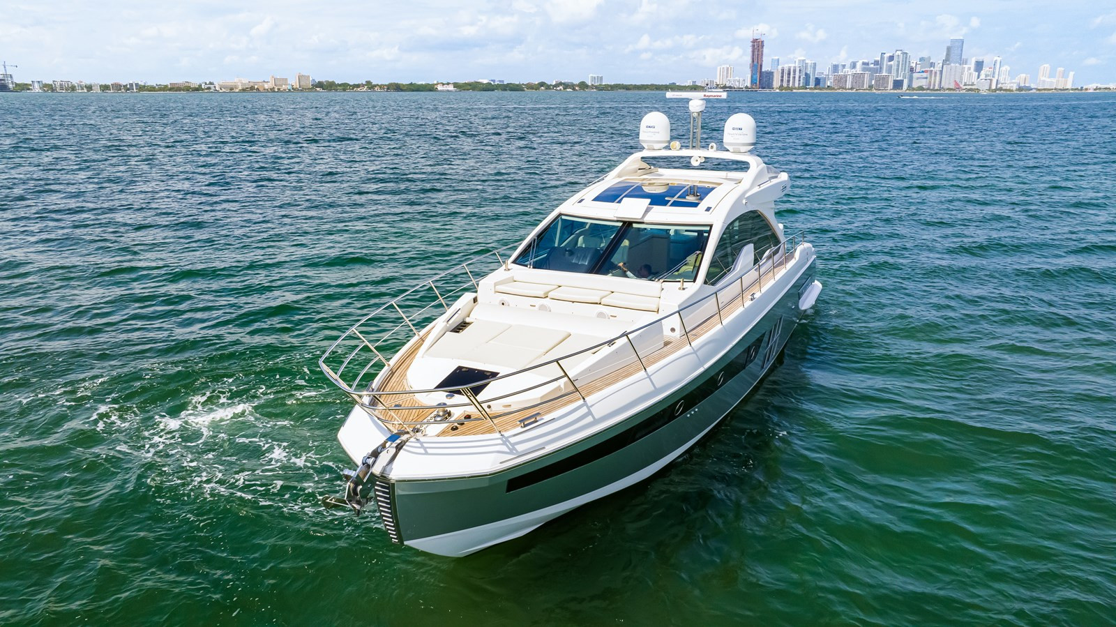 https://arconyachts.ams3.digitaloceanspaces.com/203580/conversions/large_4139330-optimize.jpg