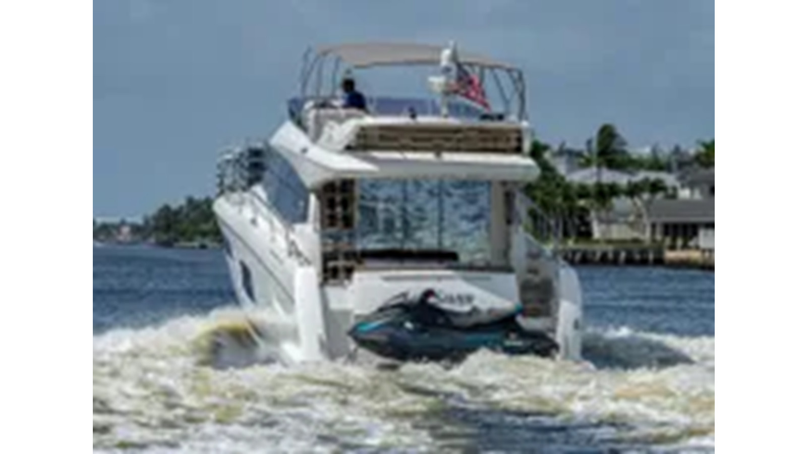 https://arconyachts.ams3.digitaloceanspaces.com/203639/conversions/large_4292416-optimize.jpg