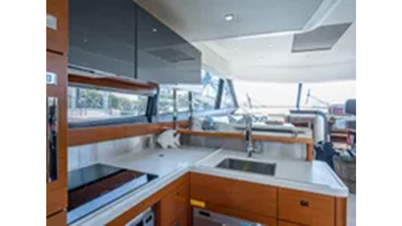 https://arconyachts.ams3.digitaloceanspaces.com/203689/conversions/large_4292447-optimize.jpg
