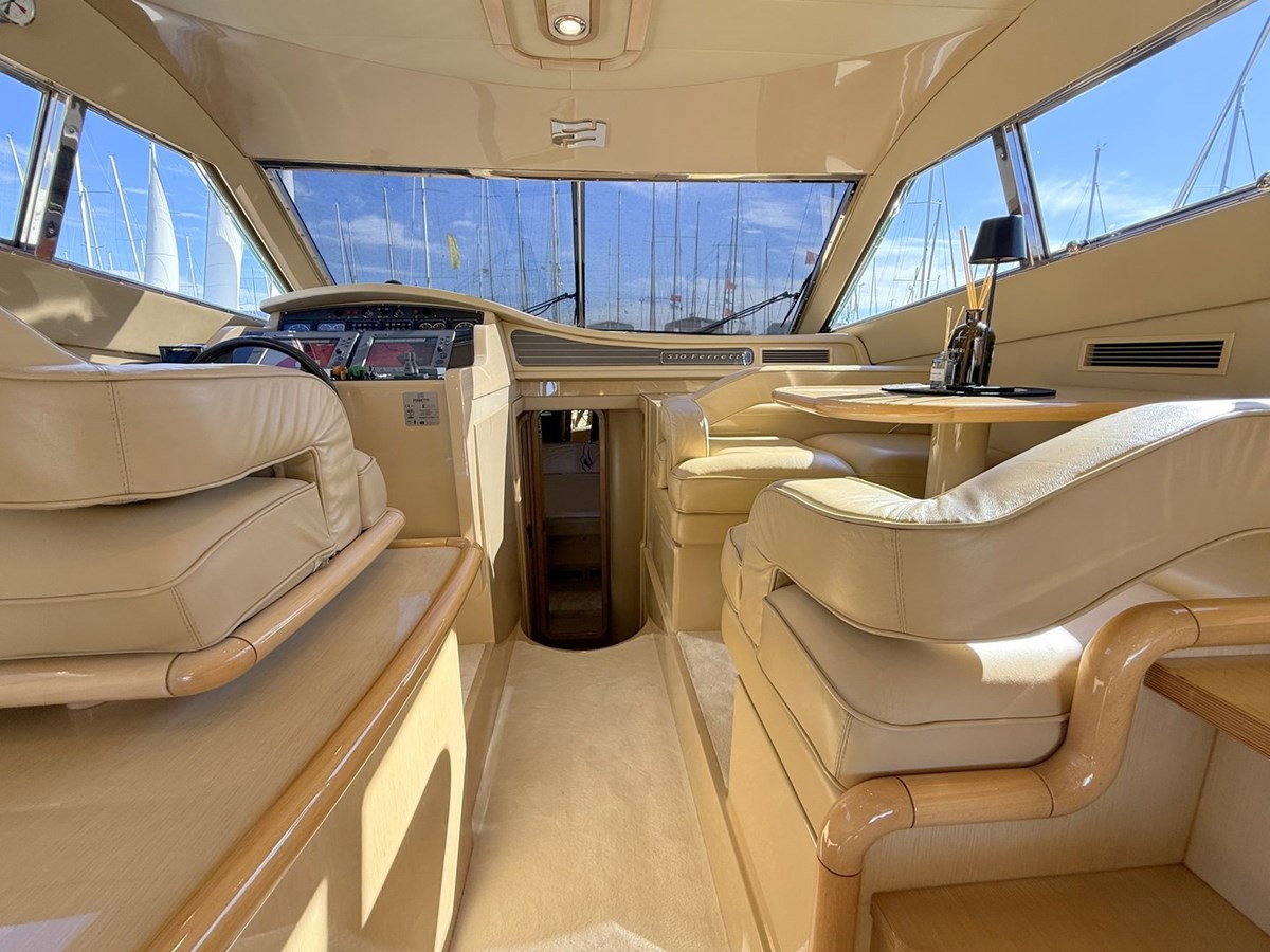 https://arconyachts.ams3.digitaloceanspaces.com/204016/conversions/large_4860333-optimize.jpg