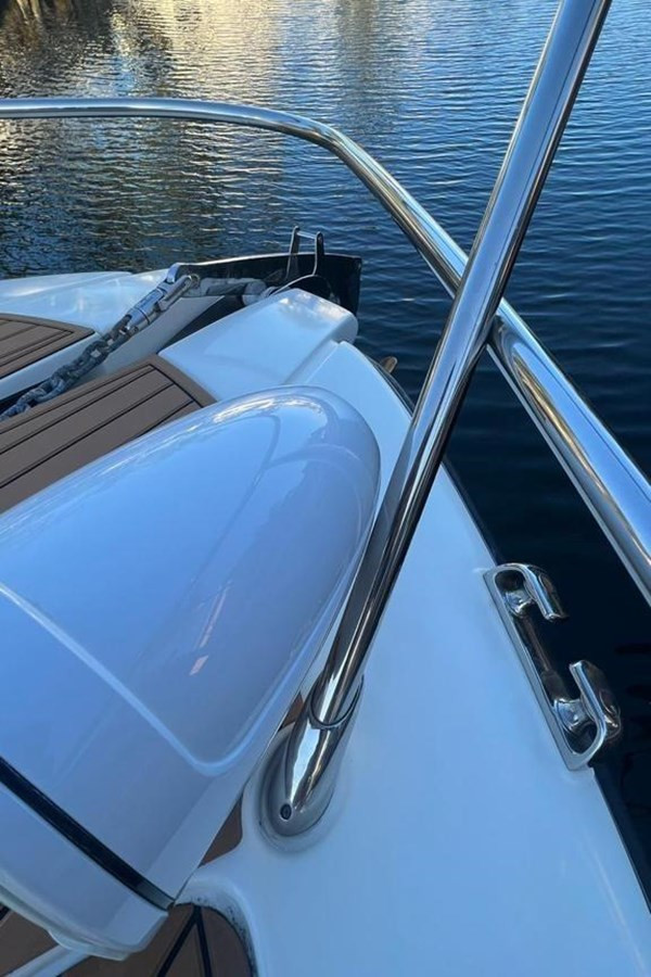 https://arconyachts.ams3.digitaloceanspaces.com/204440/conversions/large_3702809-optimize.jpg