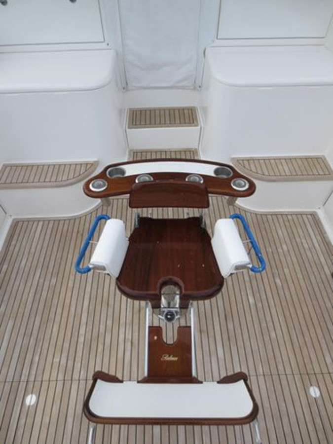 https://arconyachts.ams3.digitaloceanspaces.com/204500/conversions/large_3992967-optimize.jpg