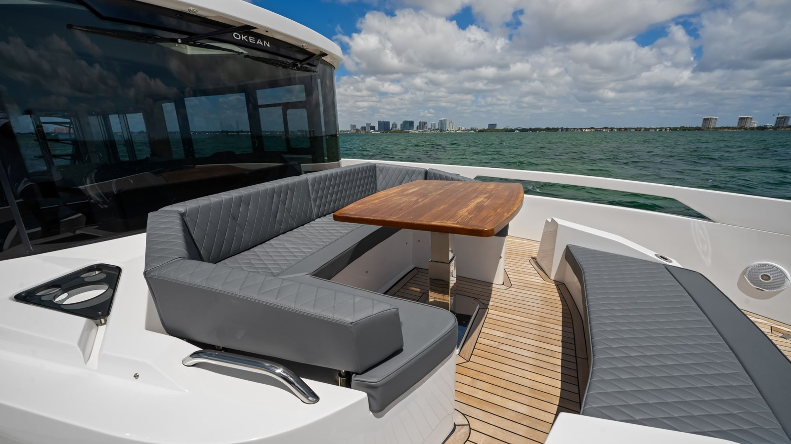https://arconyachts.ams3.digitaloceanspaces.com/204519/conversions/large_4185942-optimize.jpg
