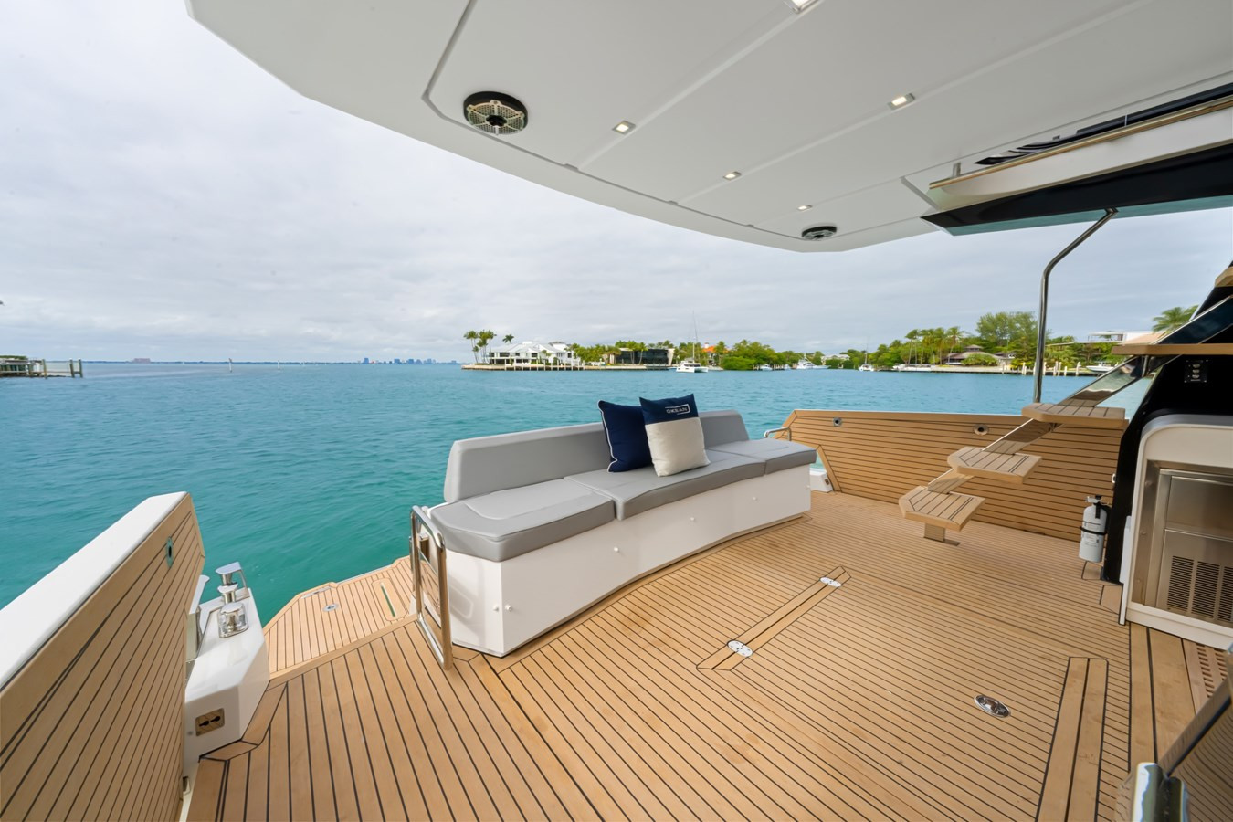 https://arconyachts.ams3.digitaloceanspaces.com/204542/conversions/large_4521088-optimize.jpg