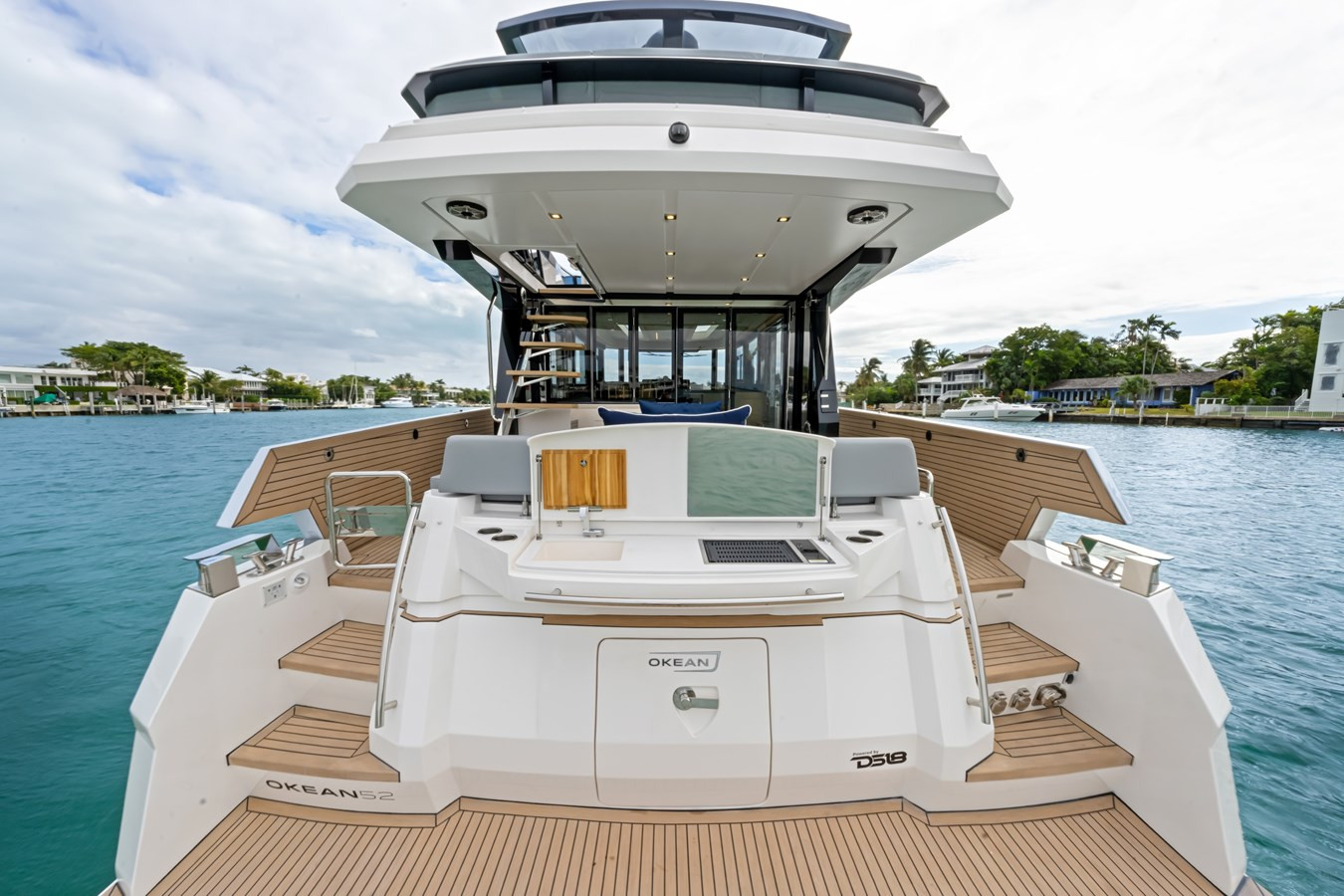 https://arconyachts.ams3.digitaloceanspaces.com/204553/conversions/large_4521094-optimize.jpg