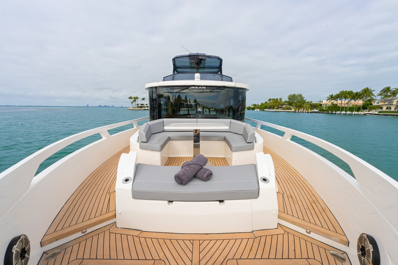 https://arconyachts.ams3.digitaloceanspaces.com/204563/conversions/large_4521100-optimize.jpg