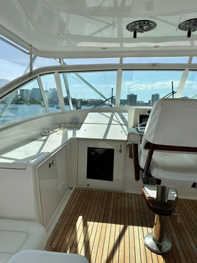 https://arconyachts.ams3.digitaloceanspaces.com/204573/conversions/large_3993001-optimize.jpg