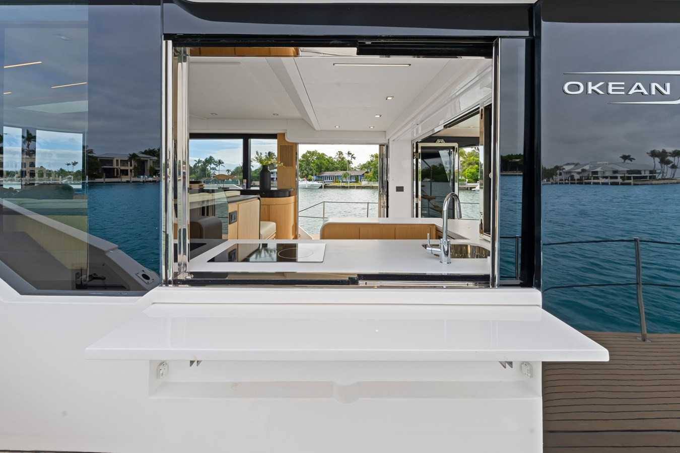 https://arconyachts.ams3.digitaloceanspaces.com/204576/conversions/large_4521108-optimize.jpg