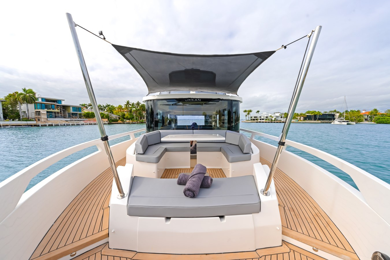 https://arconyachts.ams3.digitaloceanspaces.com/204581/conversions/large_4521113-optimize.jpg