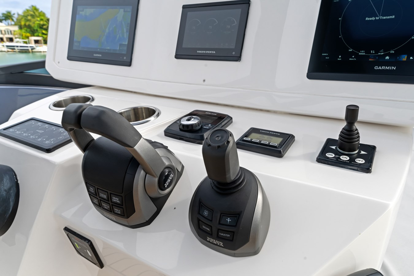 https://arconyachts.ams3.digitaloceanspaces.com/204590/conversions/large_4521118-optimize.jpg