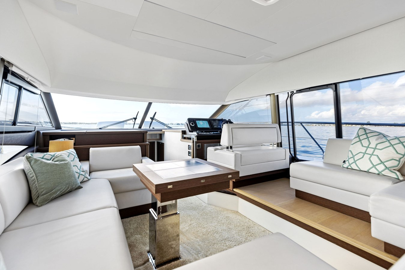 https://arconyachts.ams3.digitaloceanspaces.com/204607/conversions/large_4509530-optimize.jpg