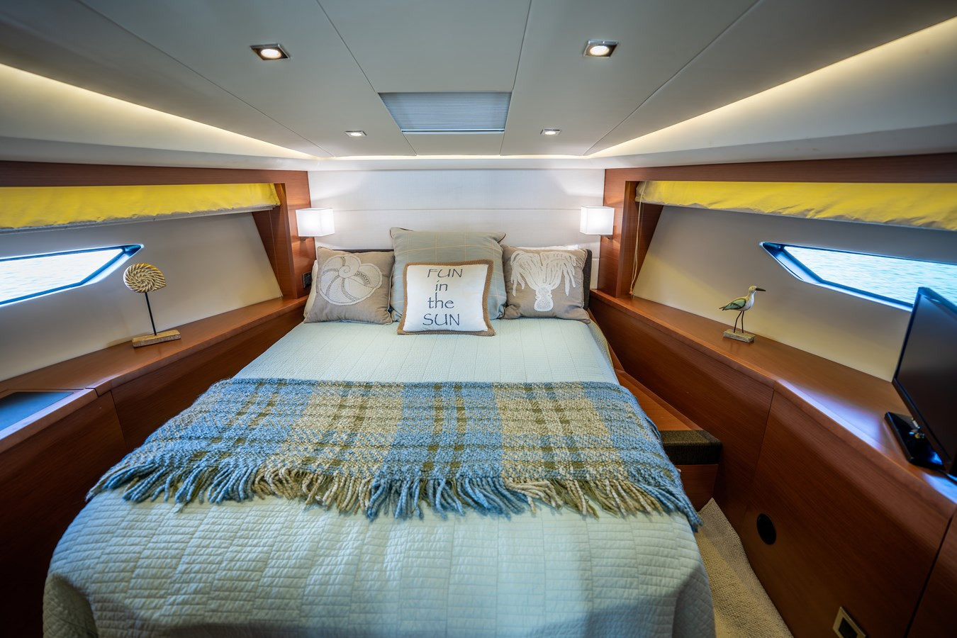 https://arconyachts.ams3.digitaloceanspaces.com/205318/conversions/large_4666925-optimize.jpg