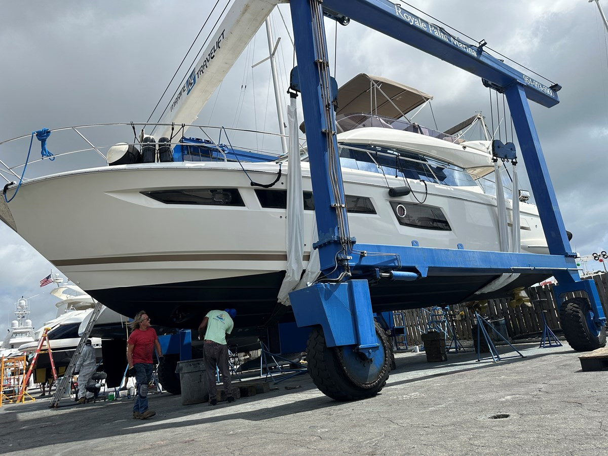 https://arconyachts.ams3.digitaloceanspaces.com/205380/conversions/large_4667372-optimize.jpg