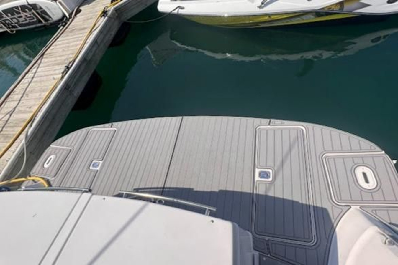 https://arconyachts.ams3.digitaloceanspaces.com/205887/conversions/large_3975432-optimize.jpg