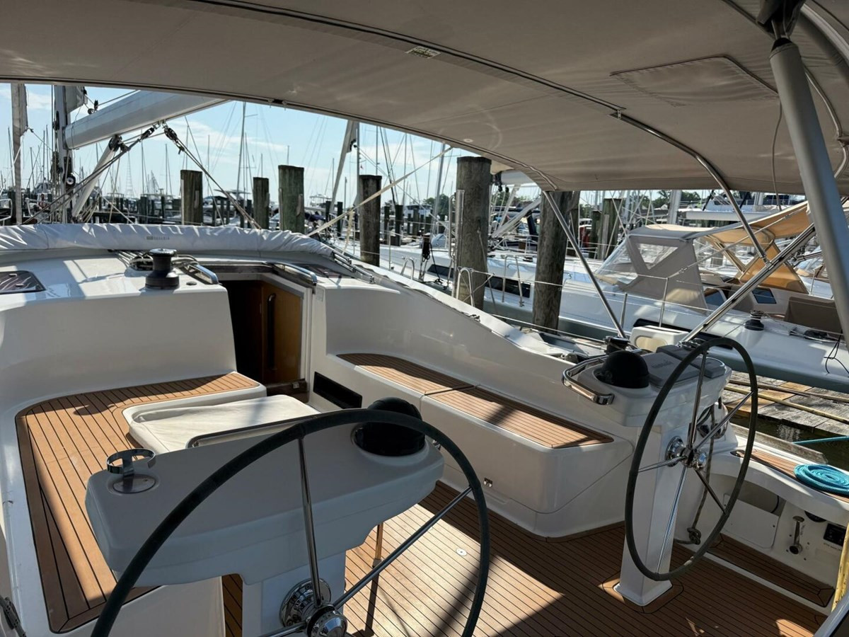 2012 BAVARIA VISION 46