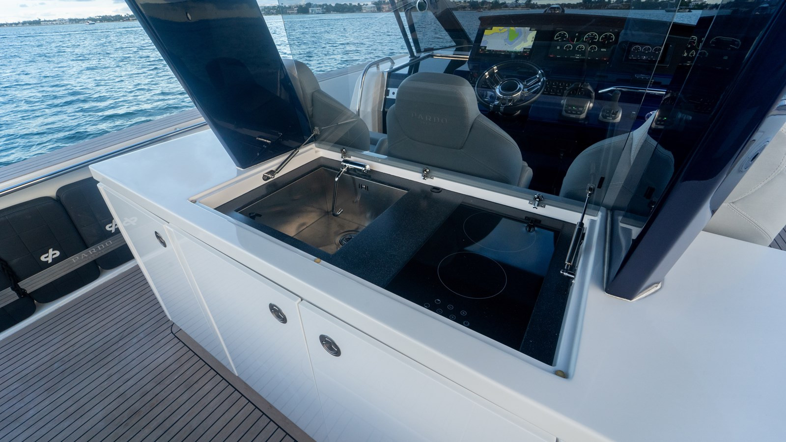 https://arconyachts.ams3.digitaloceanspaces.com/206354/conversions/large_4860066-optimize.jpg