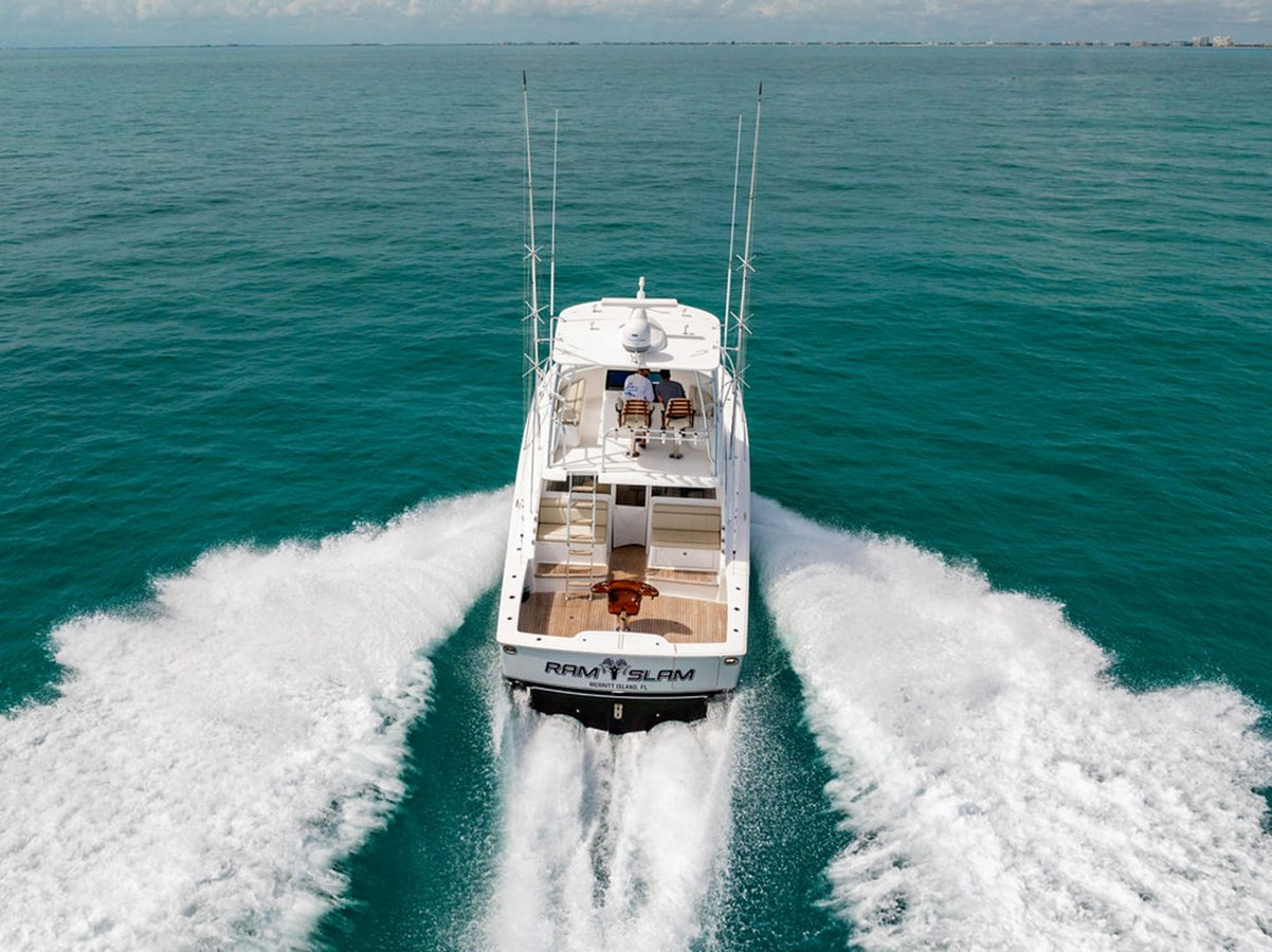 https://arconyachts.ams3.digitaloceanspaces.com/206537/conversions/large_4383388-optimize.jpg