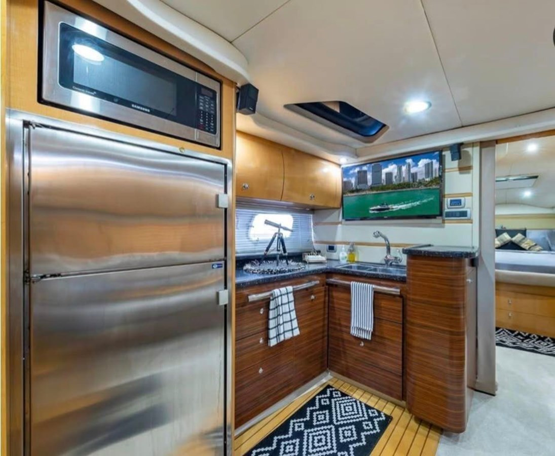 2009 45' FOUR WINNS V458