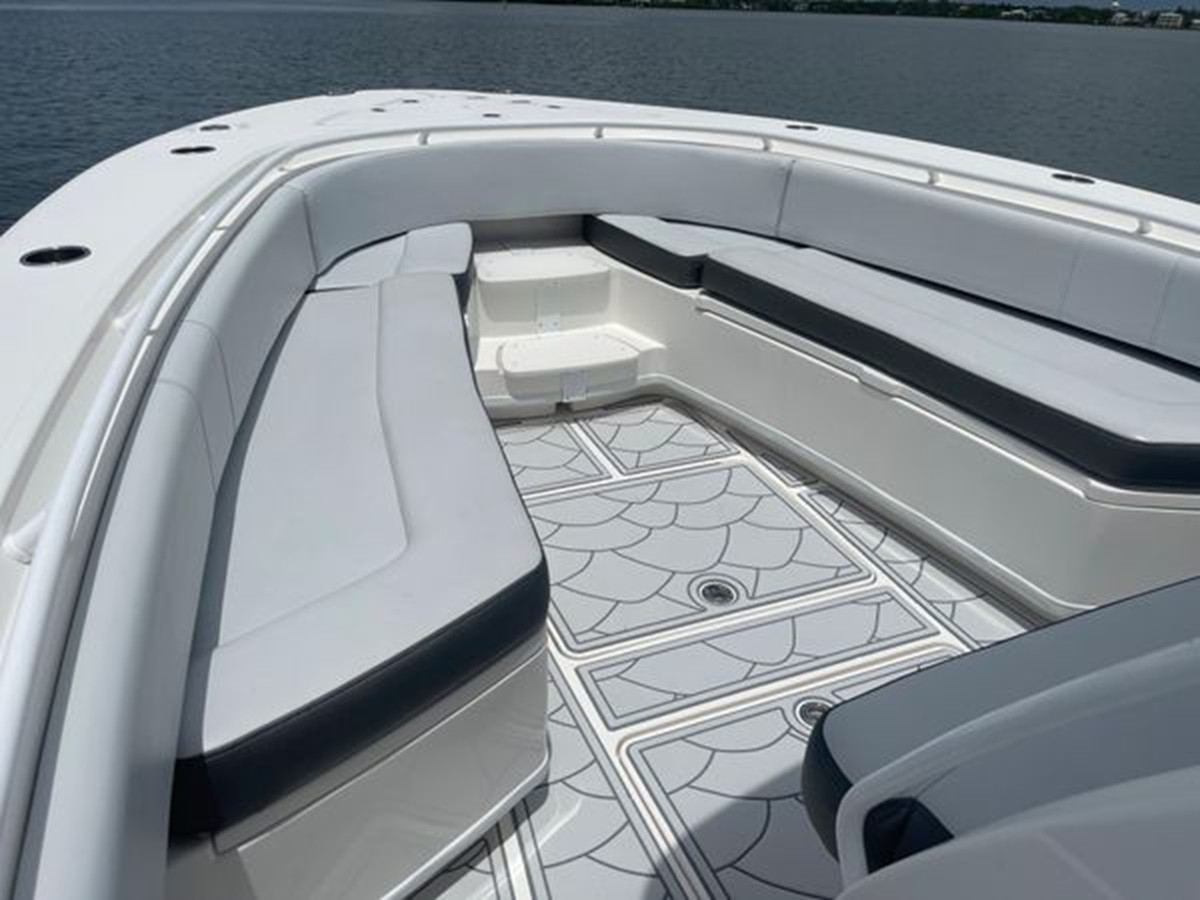 https://arconyachts.ams3.digitaloceanspaces.com/208984/conversions/large_3940258-optimize.jpg