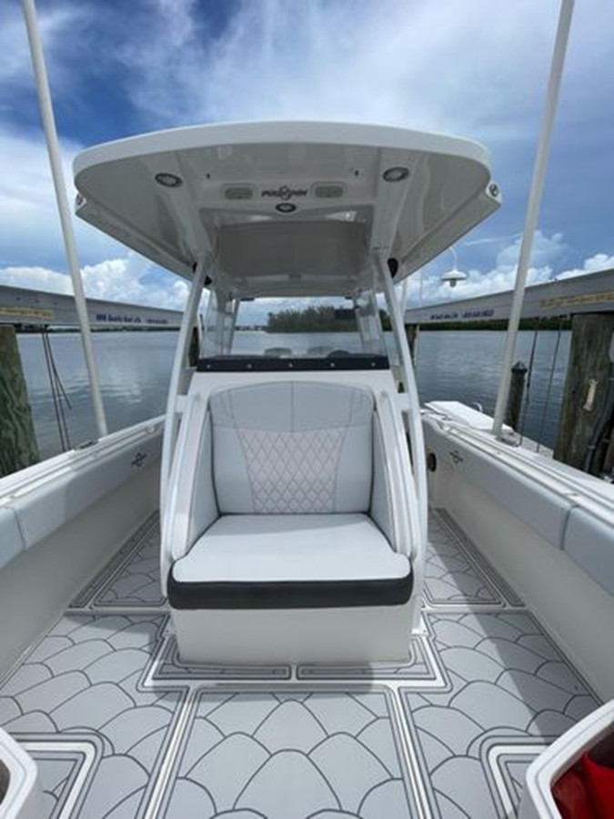https://arconyachts.ams3.digitaloceanspaces.com/208997/conversions/large_3940271-optimize.jpg