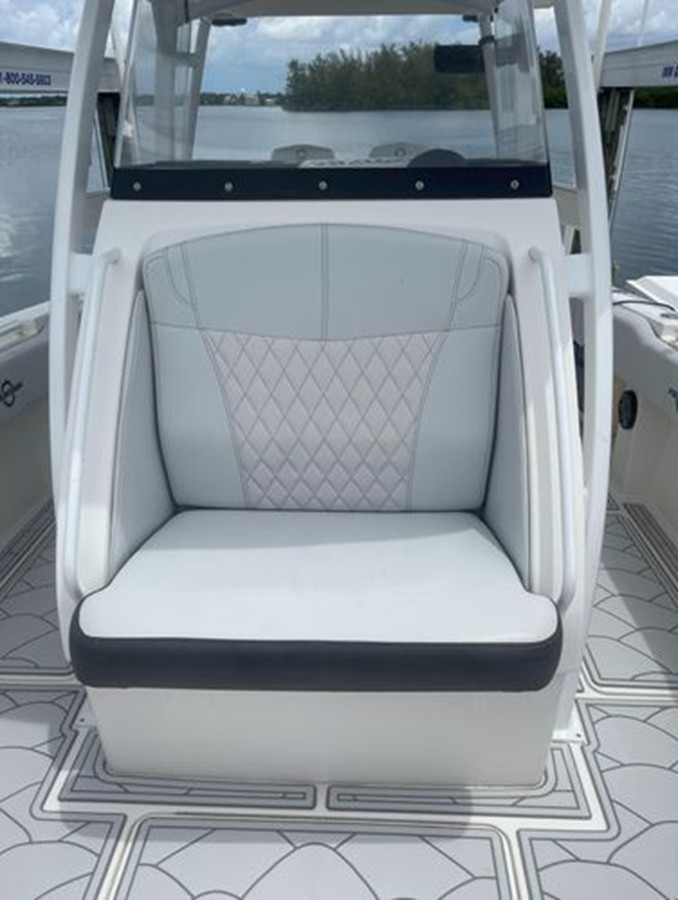 https://arconyachts.ams3.digitaloceanspaces.com/208998/conversions/large_3940272-optimize.jpg