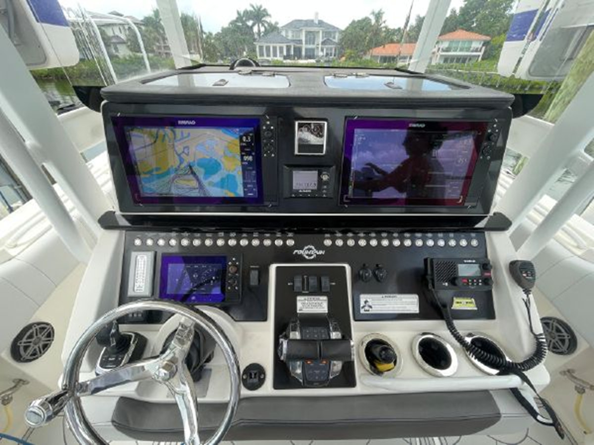 https://arconyachts.ams3.digitaloceanspaces.com/209004/conversions/large_3940278-optimize.jpg