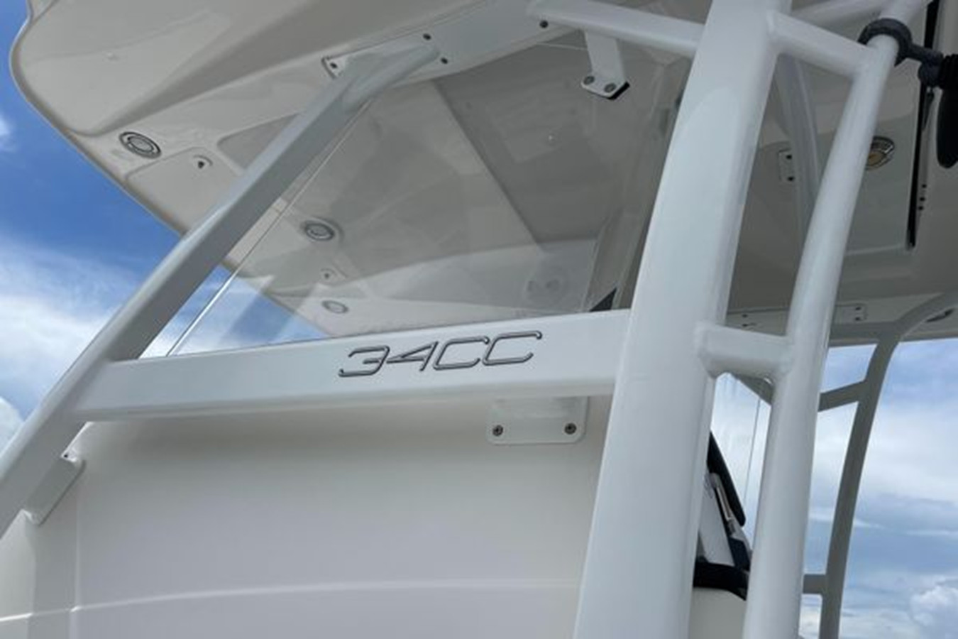 https://arconyachts.ams3.digitaloceanspaces.com/209019/conversions/large_3940285-optimize.jpg