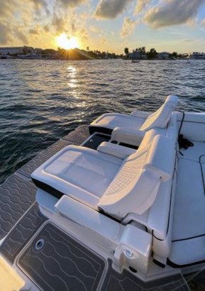 SEA RAY 290 SUNDECK