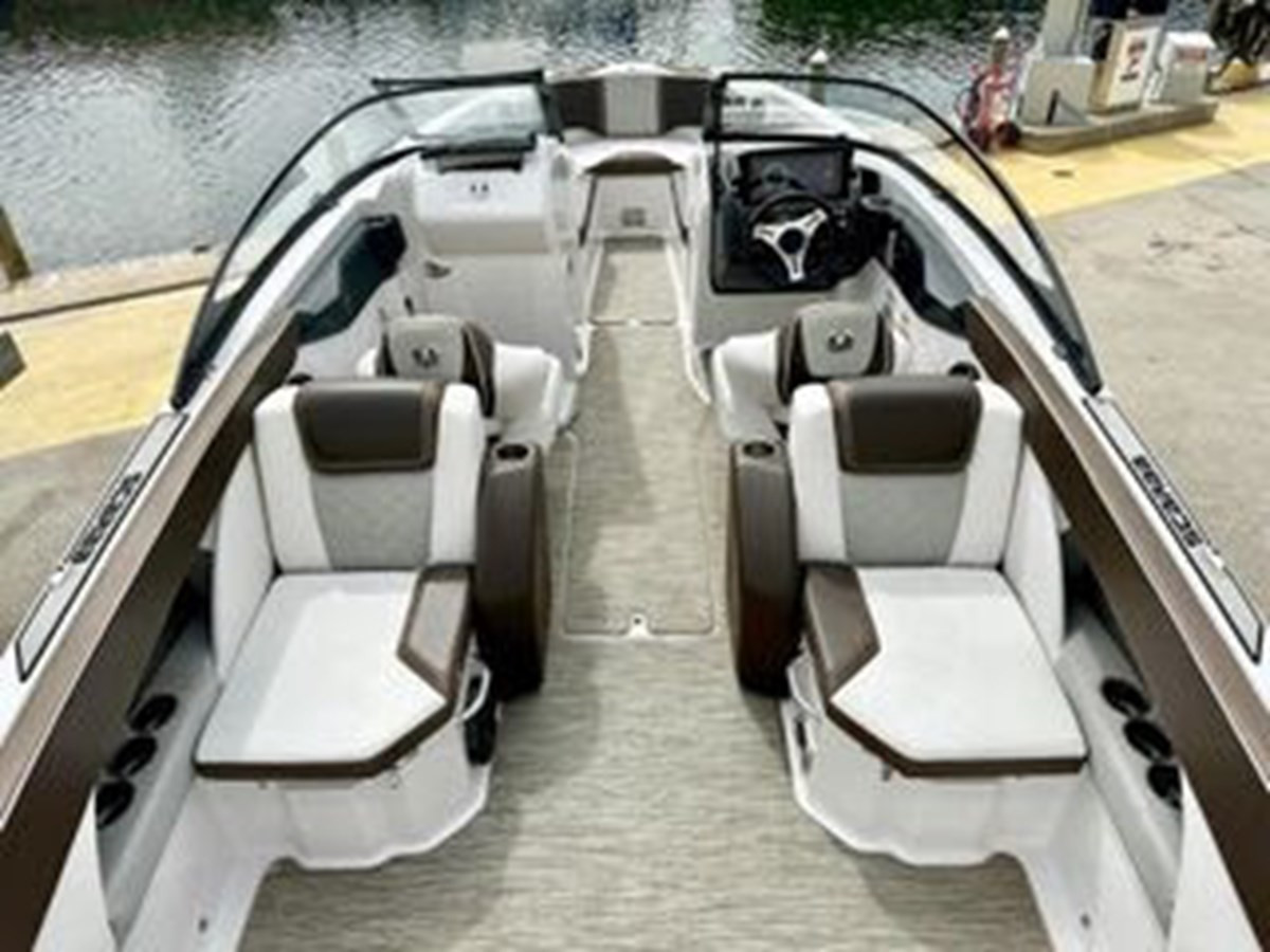 2019 SCARAB 255 ID OPEN