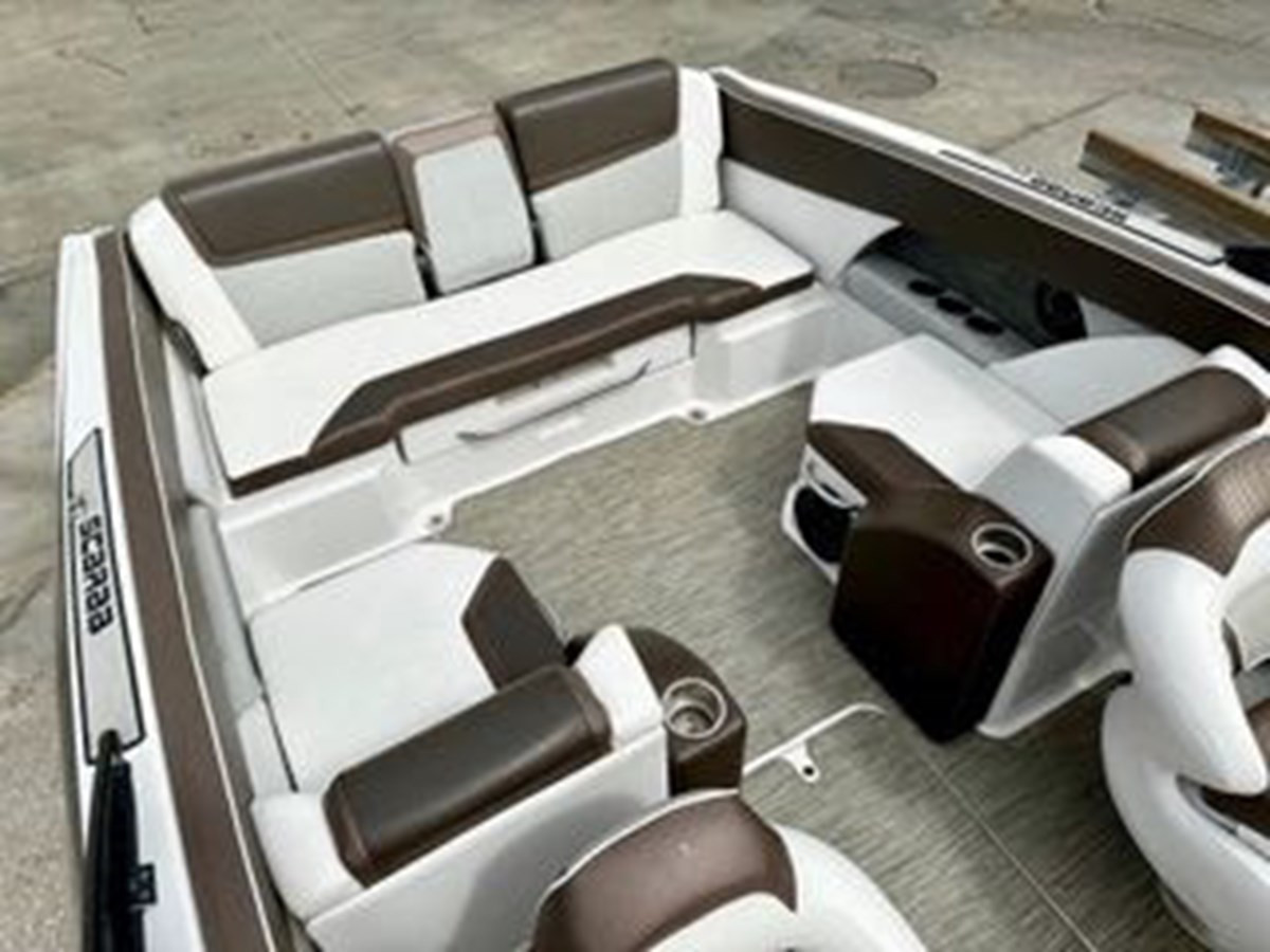 2019 SCARAB 255 ID OPEN