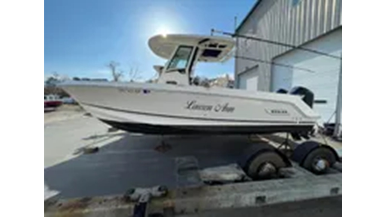 2021 BOSTON WHALER 250 OUTRAGE 