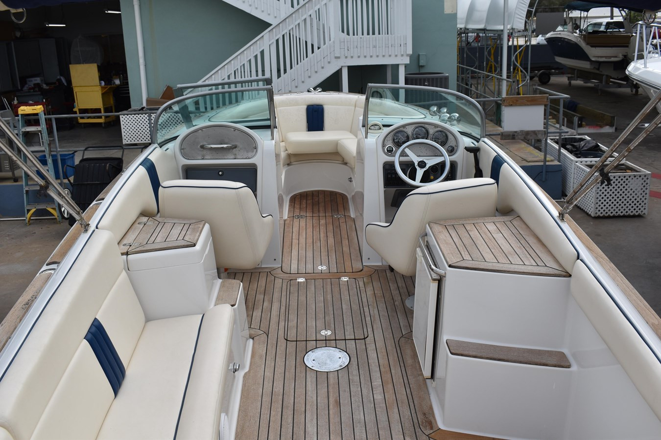 https://arconyachts.ams3.digitaloceanspaces.com/211031/conversions/large_4861266-optimize.jpg
