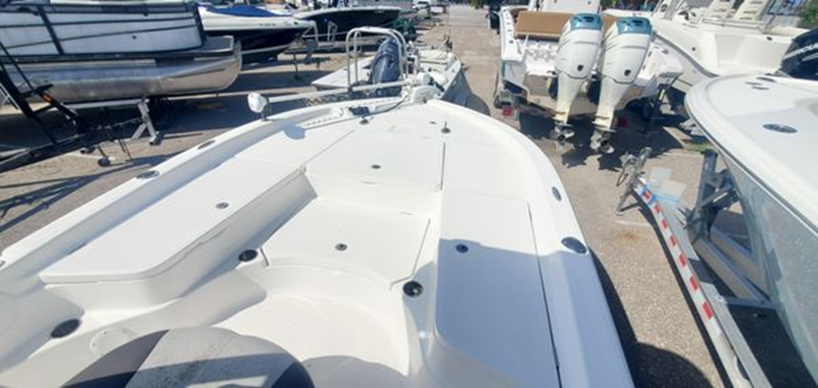 https://arconyachts.ams3.digitaloceanspaces.com/211329/conversions/large_3940144-optimize.jpg