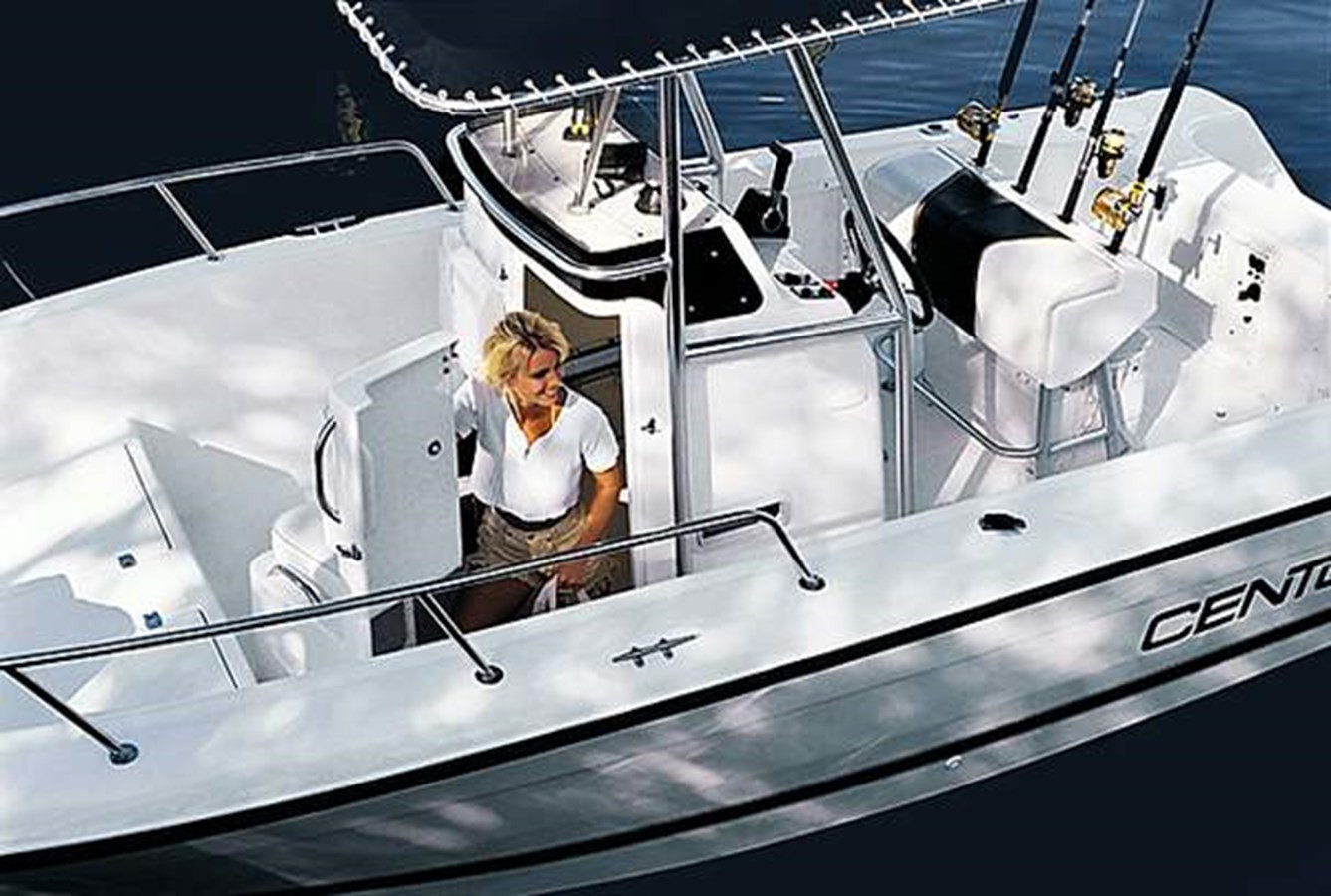 2004 CENTURY 2300 CENTER CONSOLE