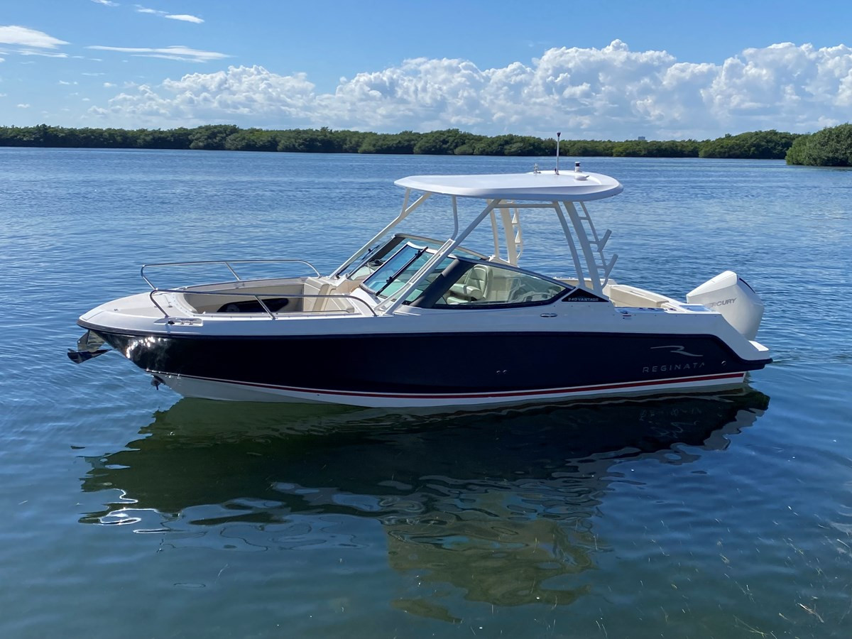 CASA - 2022 BOSTON WHALER 240 VANTAGE @ CANCUN